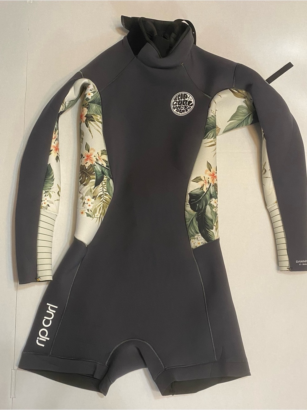 Rip Curl Women’s Floral Long-Sleeve Springsuit, Size 6, Gray/Tropical Panels - Picture 2 of 11